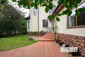 Дом 484м², 3-этажный, участок 9 сот.