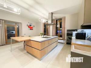 Коттедж 450м², 5-этажный, участок 12 сот.