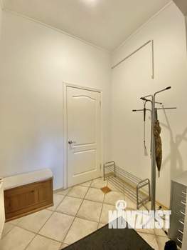 Таунхаус 290м², 3-этажный, участок 4 сот.