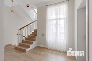 Таунхаус 300м², 4-этажный, участок 3 сот.