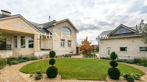 Дом 737м², 2-этажный, участок 29 сот.