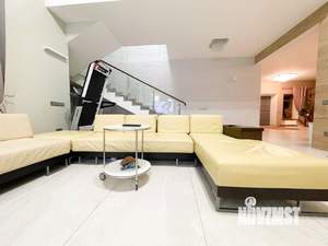 Коттедж 450м², 5-этажный, участок 12 сот.