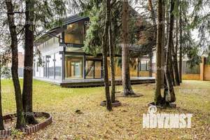 Коттедж 350м², 2-этажный, участок 10 сот.