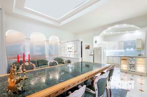 Коттедж 580м², 3-этажный, участок 13 сот.