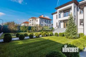 Дом 900м², 2-этажный, участок 18 сот.