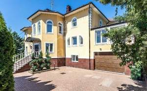 Дом 800м², 2-этажный, участок 0 сот.