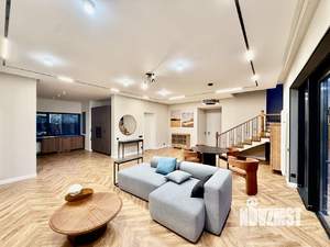 Дом 253м², 2-этажный, участок 6 сот.