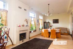 Таунхаус 184м², 2-этажный, участок 4 сот.