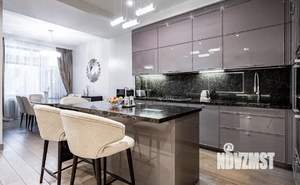 Таунхаус 300м², 3-этажный, участок 5 сот.