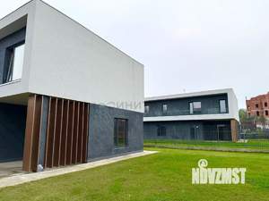 Дом 403м², 2-этажный, участок 8 сот.