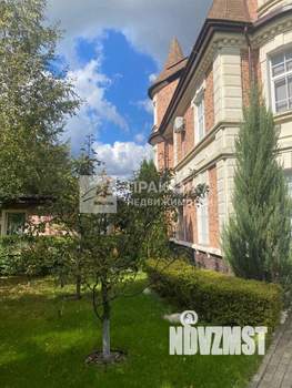 Таунхаус 318м², 3-этажный, участок 8 сот.