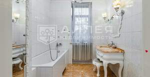 Дом 620м², 3-этажный, участок 15 сот.