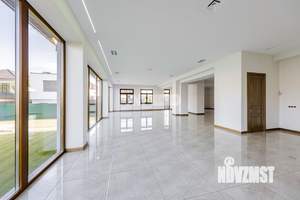 Дом 900м², 2-этажный, участок 18 сот.