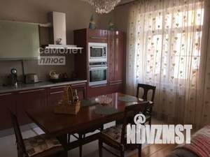 Таунхаус 273м², 2-этажный, участок 7 сот.