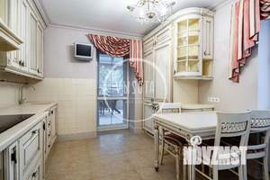 Коттедж 380м&sup2;, 2-этажный, на длительный срок, 