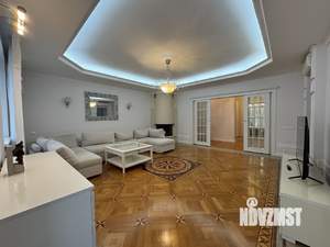 Коттедж 485м², 3-этажный, на длительный срок, 