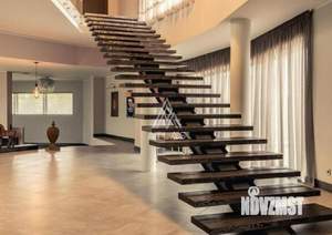 Дом 880м², 3-этажный, на длительный срок, 