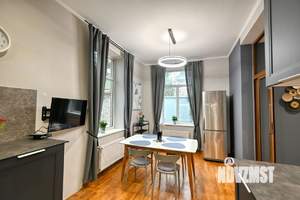 Дом 250м², 2-этажный, на длительный срок, 