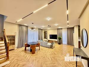 Дом 244м², 2-этажный, на длительный срок, 