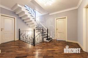 Дом 350м², 3-этажный, на длительный срок, 