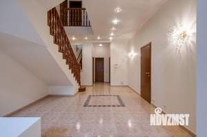 Коттедж 370м², 2-этажный, на длительный срок, 