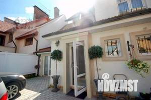 Таунхаус 364м², 3-этажный, на длительный срок, 