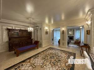 Таунхаус 370м², 3-этажный, на длительный срок, 