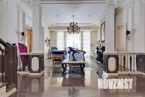 Дом 1000м&sup2;, 3-этажный, на длительный срок, 