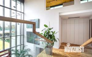 Дом 880м², 3-этажный, на длительный срок, 