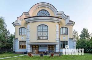 Дом 1054м&sup2;, 3-этажный, посуточно, 