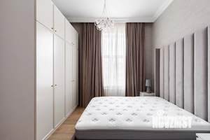 Таунхаус 296м², 4-этажный, на длительный срок, 