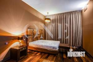 Дом 850м&sup2;, 3-этажный, на длительный срок, 