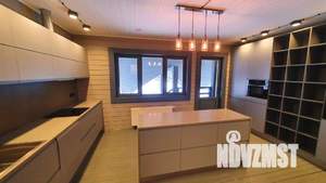 Коттедж 600м², 2-этажный, на длительный срок, 