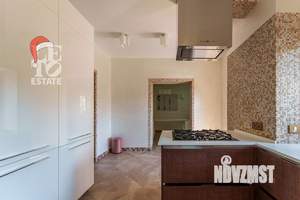 Дом 600м&sup2;, 4-этажный, на длительный срок, 