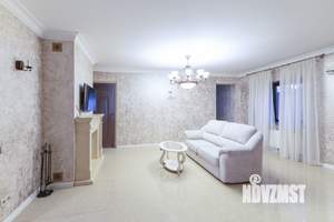 Коттедж 400м², 2-этажный, на длительный срок, 