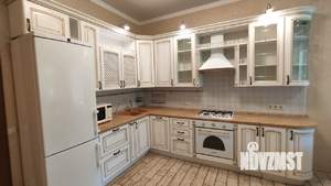 Дом 345м², 3-этажный, на длительный срок, 