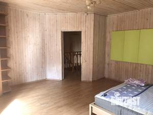 Дом 230м&sup2;, 2-этажный, на длительный срок, 