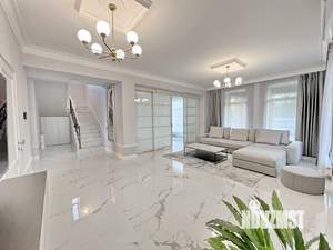 Коттедж 320м², 2-этажный, на длительный срок, 