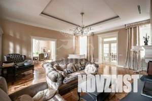 Дом 1122м&sup2;, 2-этажный, на длительный срок, 