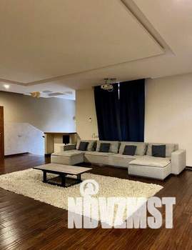 Дом 1056м², 2-этажный, посуточно, 