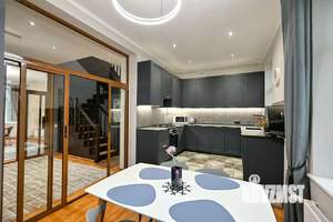 Дом 250м², 2-этажный, на длительный срок, 