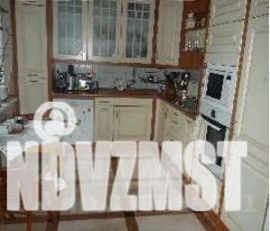 Дом 650м², 2-этажный, на длительный срок, 