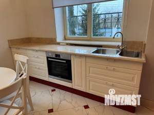 Дом 350м², 3-этажный, на длительный срок, 