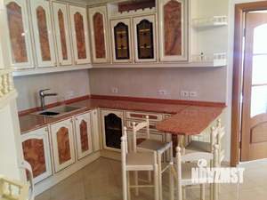 Дом 500м², 3-этажный, на длительный срок, 