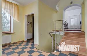 Дом 500м&sup2;, 3-этажный, посуточно, 