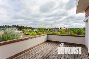 Дом 1000м&sup2;, 3-этажный, посуточно, 