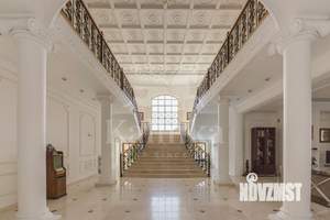 Дом 632м&sup2;, 3-этажный, на длительный срок, 