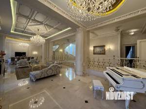 Коттедж 1000м&sup2;, 3-этажный, на длительный срок, 