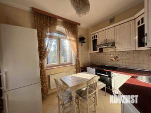 Дом 210м², 2-этажный, на длительный срок, 