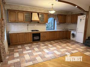 Дом 260м&sup2;, 2-этажный, на длительный срок, 